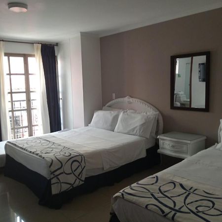 Hotel Suite Santa Rosa ซานตาโรซา เดกาบัล ภายนอก รูปภาพ