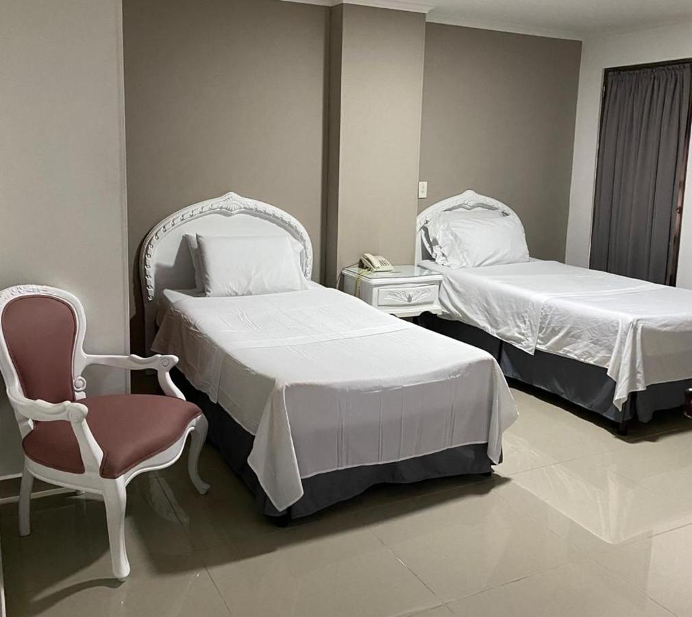 Hotel Suite Santa Rosa ซานตาโรซา เดกาบัล ภายนอก รูปภาพ