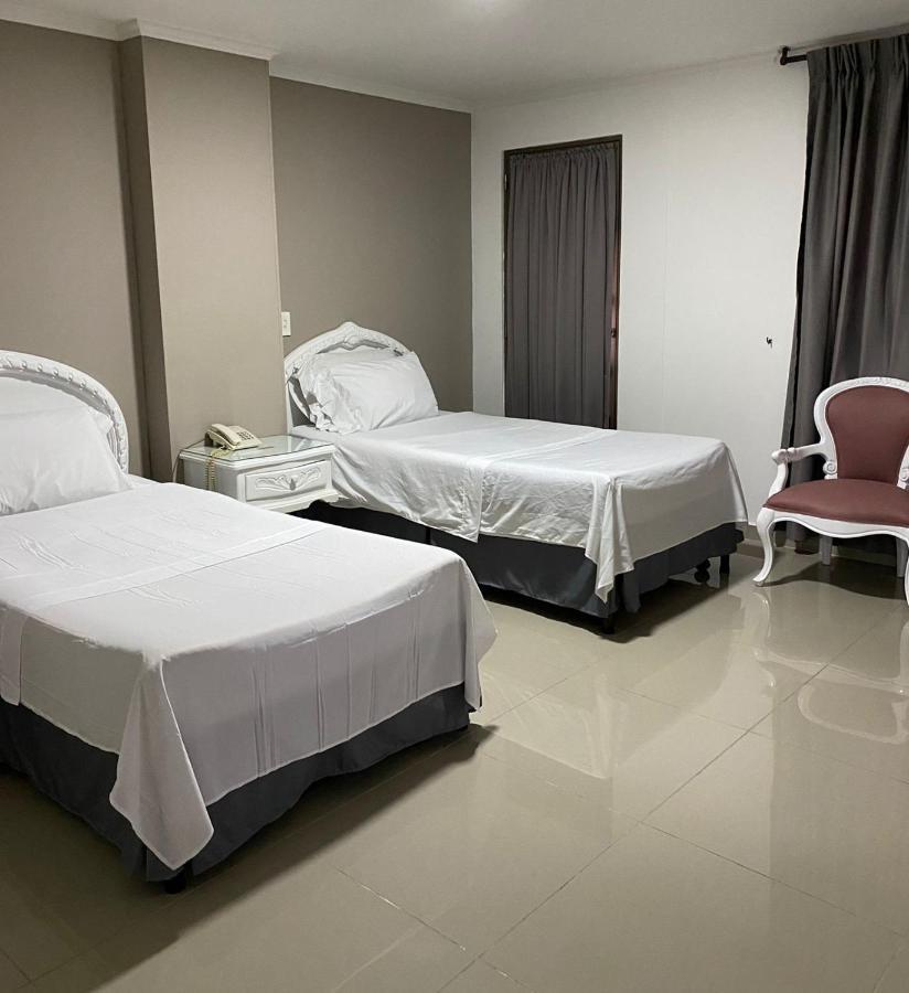 Hotel Suite Santa Rosa ซานตาโรซา เดกาบัล ภายนอก รูปภาพ