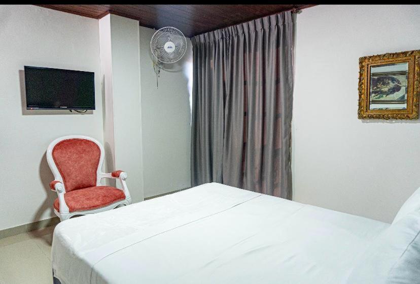 Hotel Suite Santa Rosa ซานตาโรซา เดกาบัล ภายนอก รูปภาพ